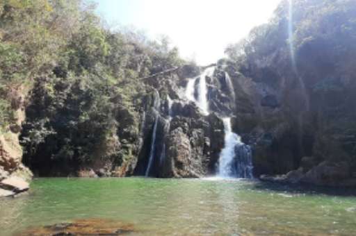 Caminhada para coleta de resíduos - Cachoeira Tombador